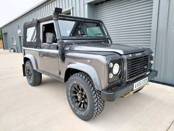 2006 Land Rover Defender 90 TD5