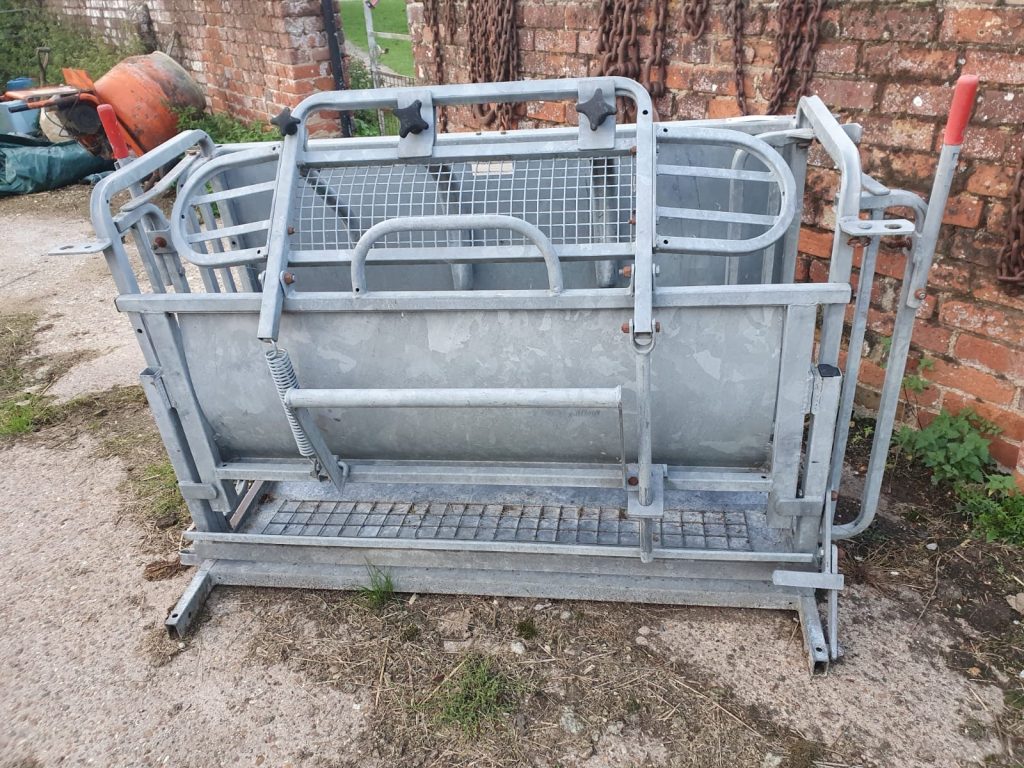 IAE Sheep Turnover Crate