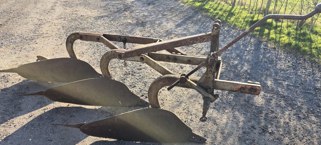 Massey 3 Furrow Plough