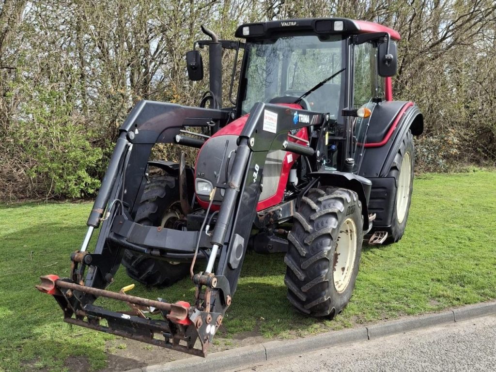 Valtra N82