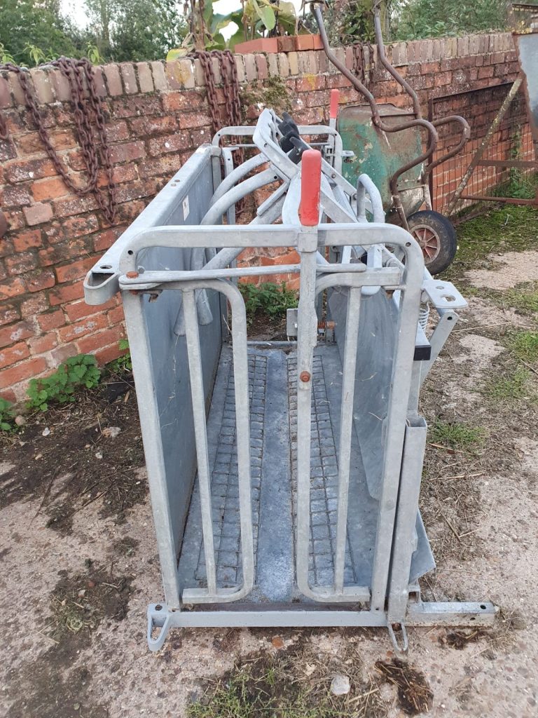 IAE Sheep Turnover Crate