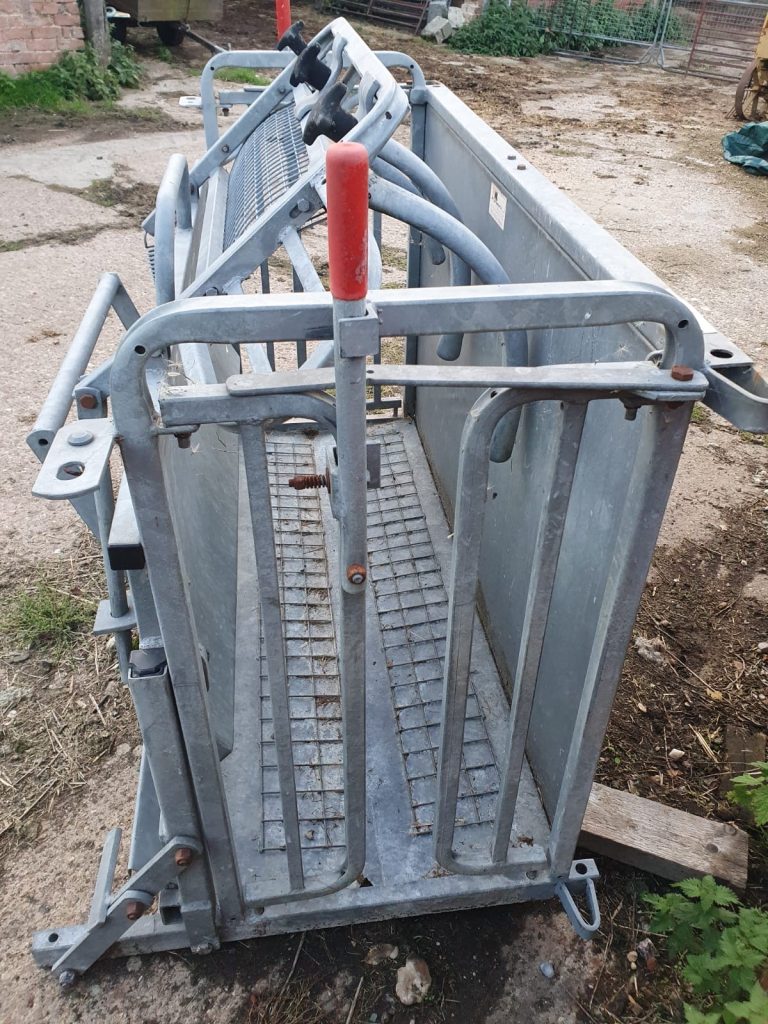 IAE Sheep Turnover Crate