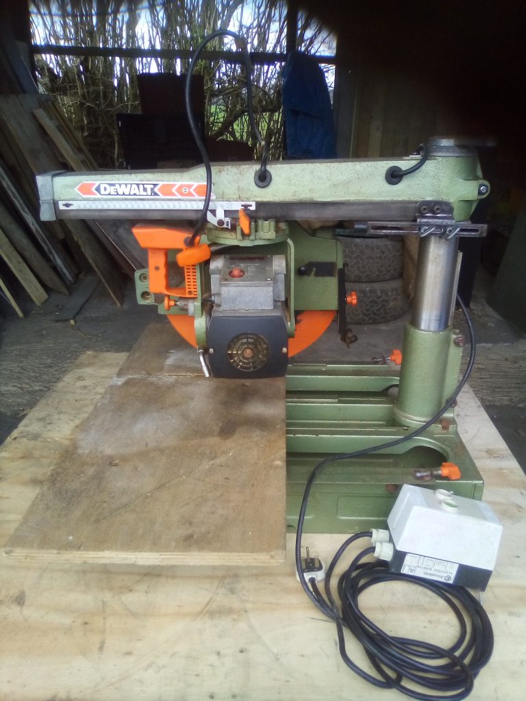 DEWALT RAIAL ARM SAW