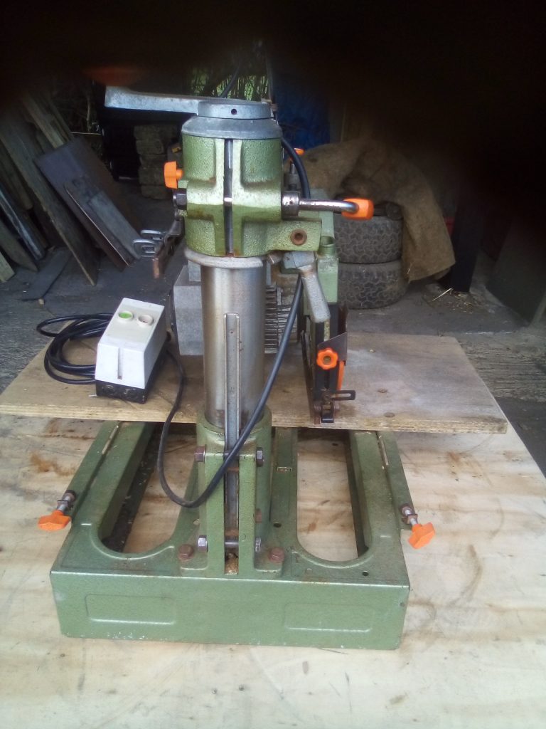 DEWALT RAIAL ARM SAW