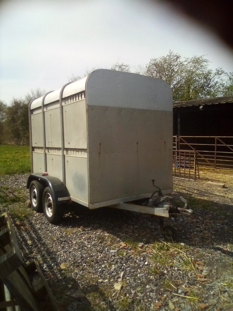 IFOR WILLIAMS STOCK TRAILER