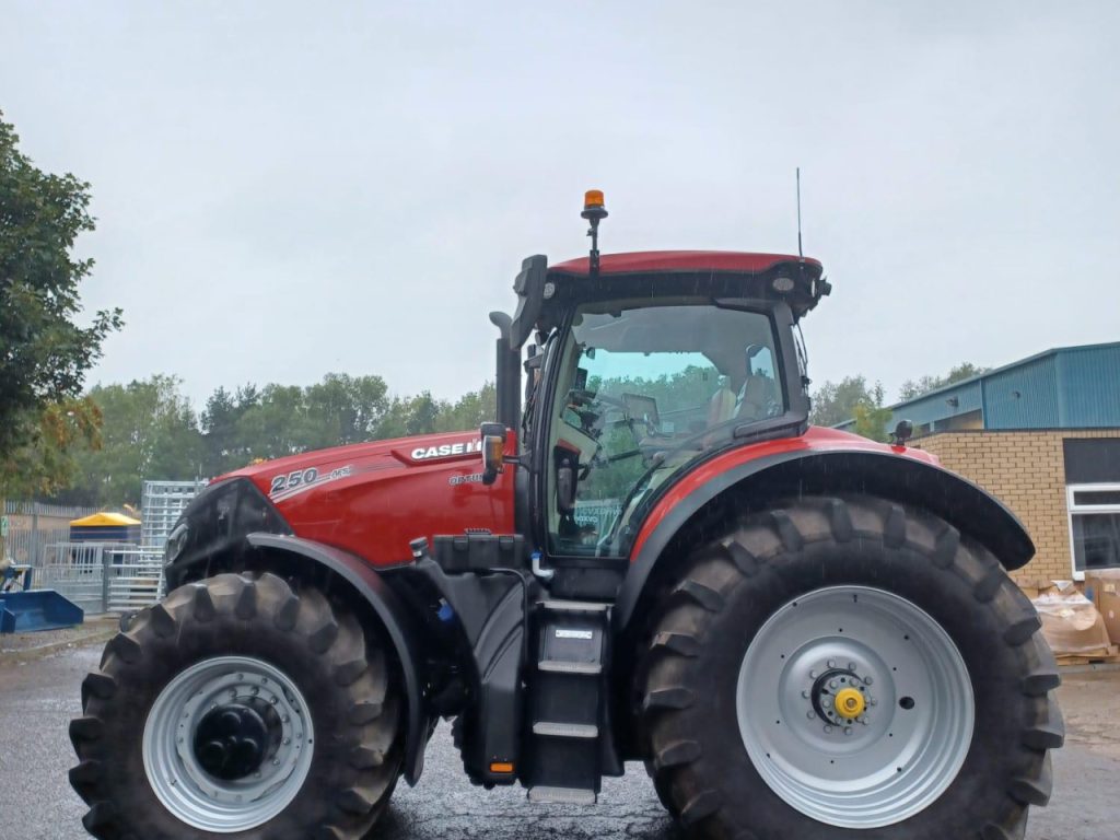 Case OPTUM 250 CVT