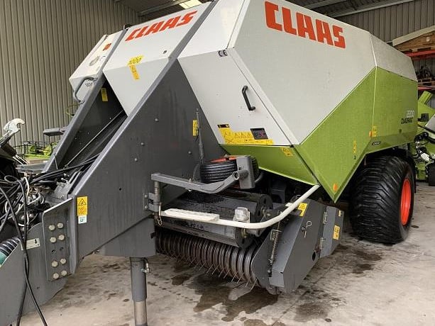 CLAAS QUADRANT 2200 RF