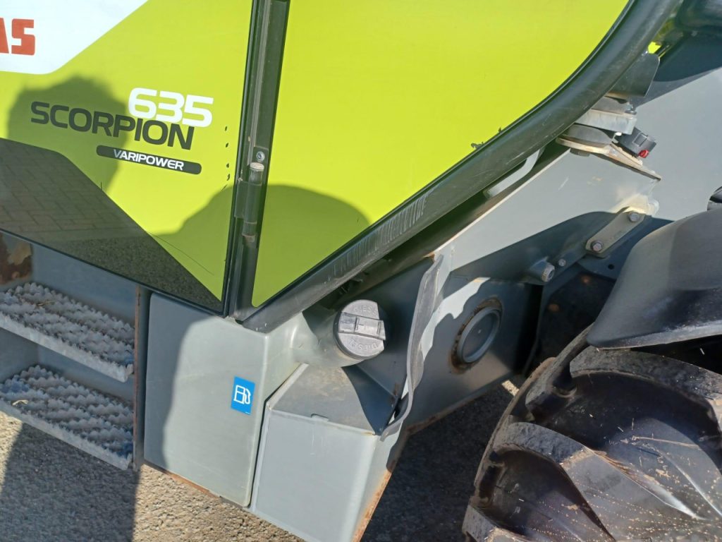 CLAAS SCORPION 635