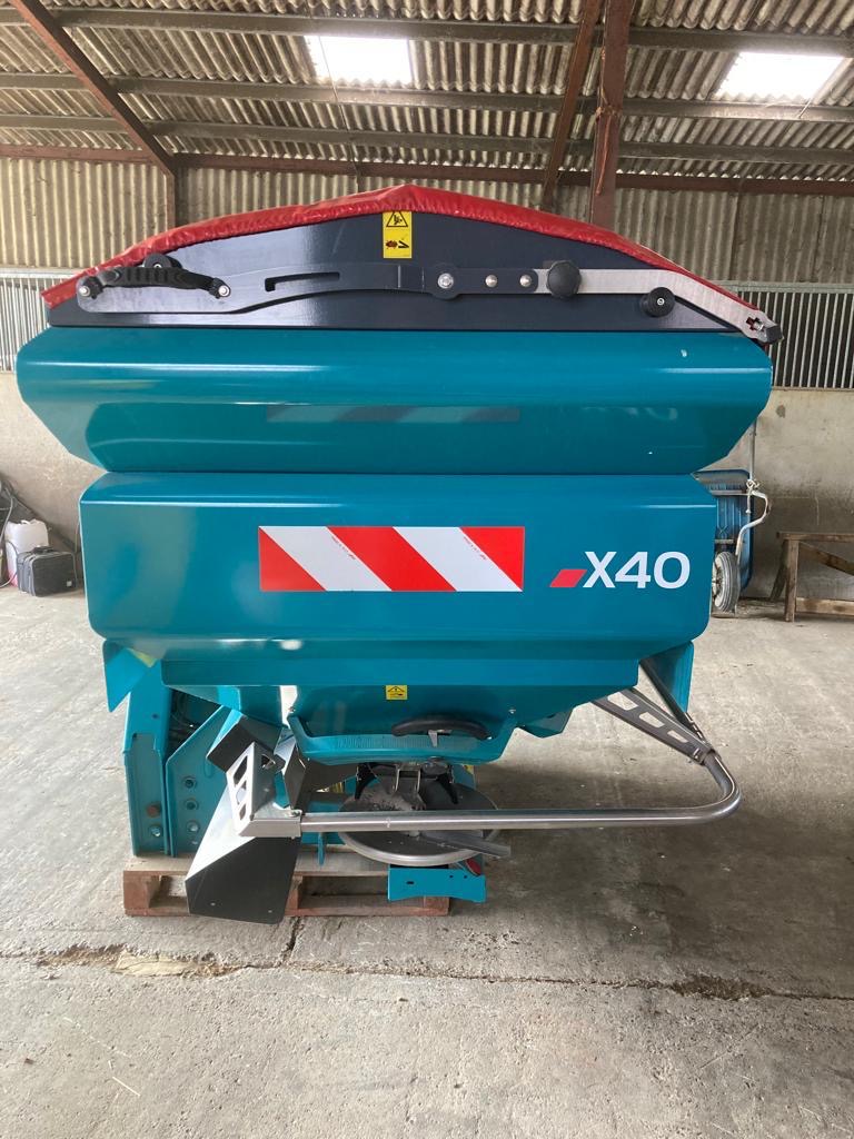 Sulky Fertiliser Spreader