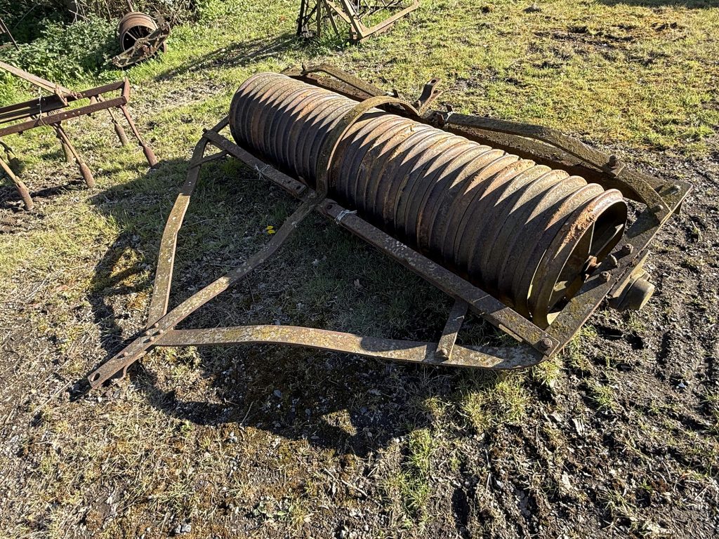 Cambridge ring roller
