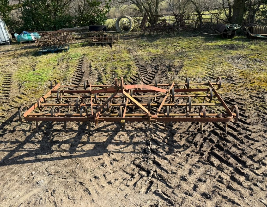 Massey Ferguson spring tine harrow 