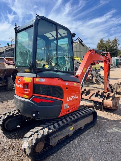 KUBOTA U 27-4