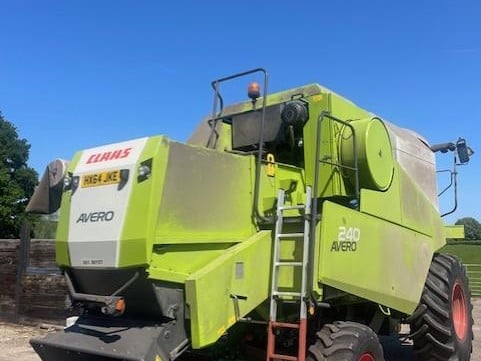 CLAAS AVERO 240