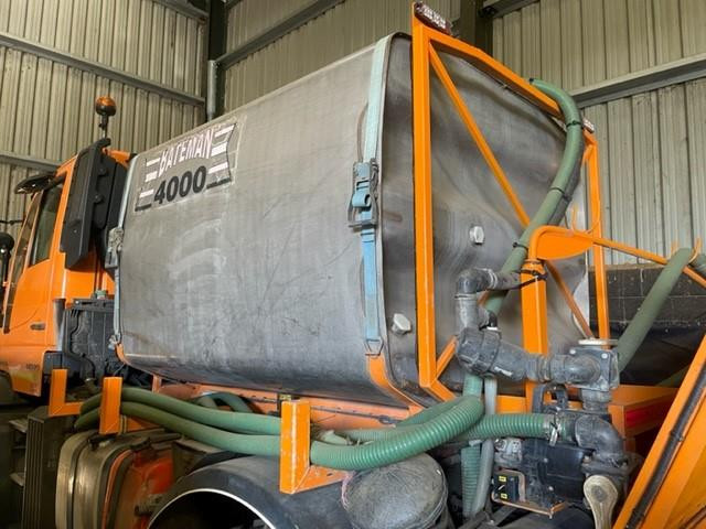 MERCEDES-BENZ UNIMOG U530
