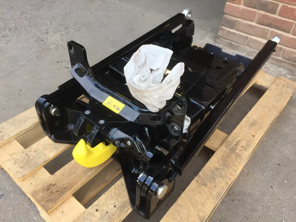 John Deere 6R250/6250R push out pick up hitch,