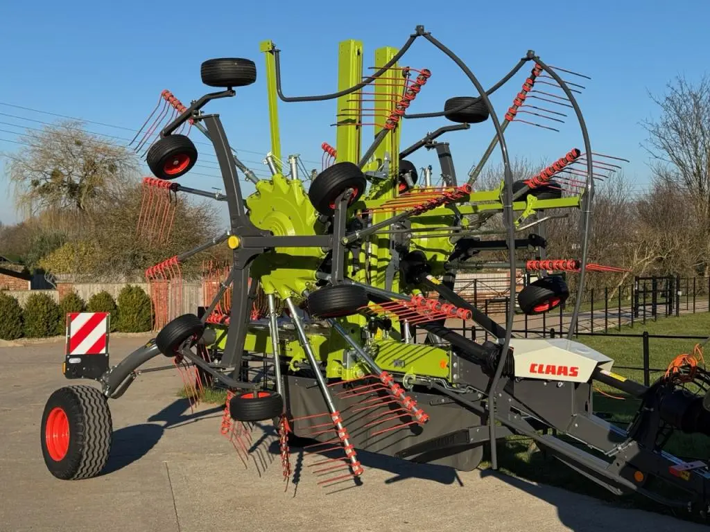 Claas Liner 2900 Trend twin rotor rake, 2024