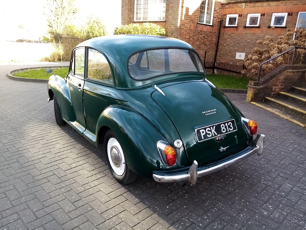 Morris Minor 1000 2 Door Saloon