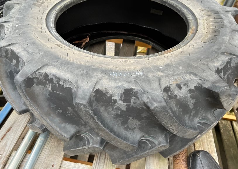 Jcb 320/70R20 Tyre
