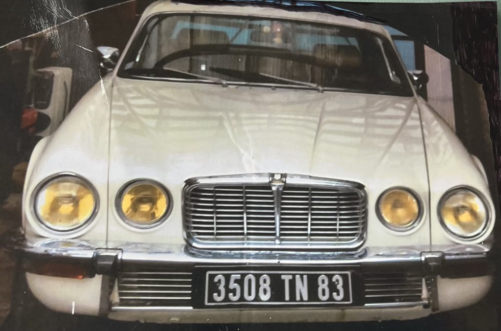 Jaguar XJ6