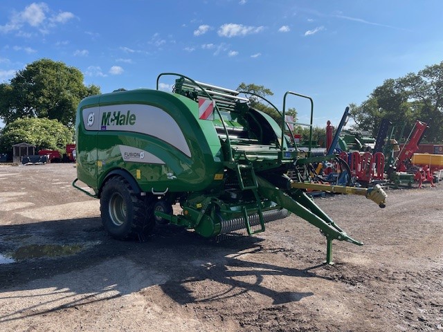 McHale Fusion 4 Plus