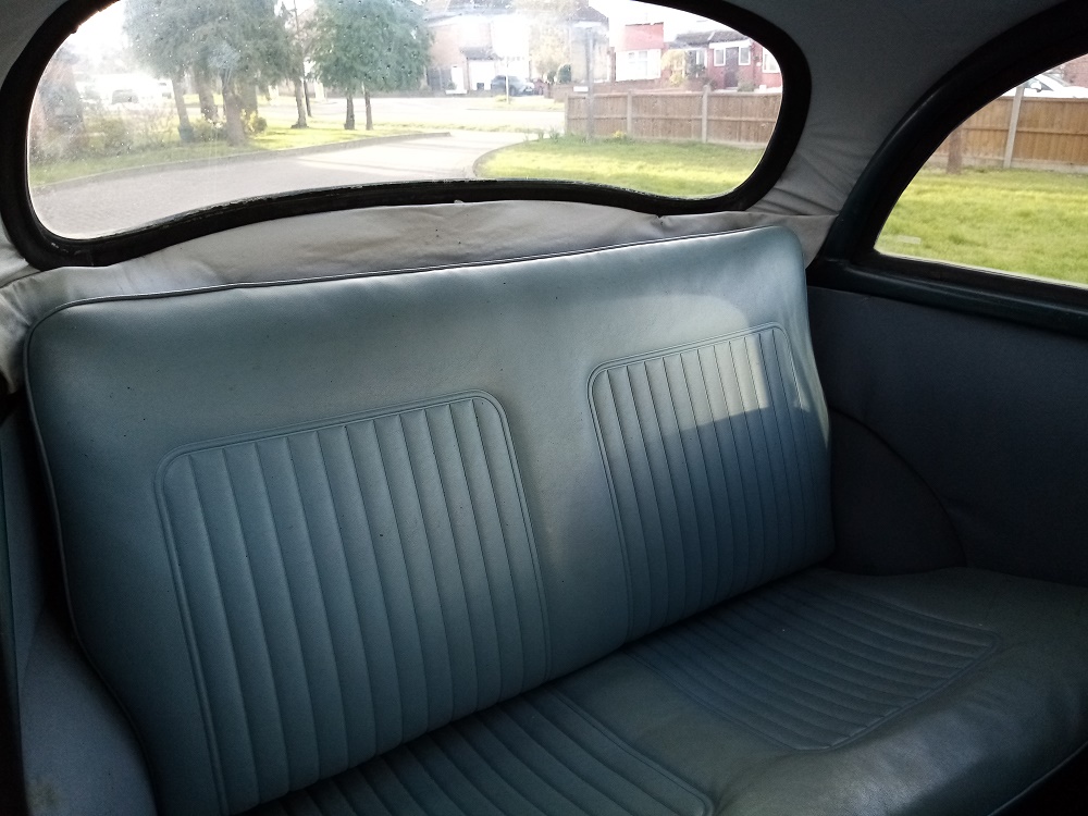 Morris Minor 1000 2 Door Saloon