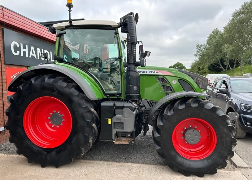 Fendt 724 Tractor