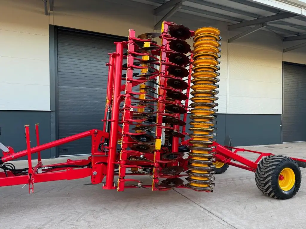 Vaderstad Carrier XT 625, 2024