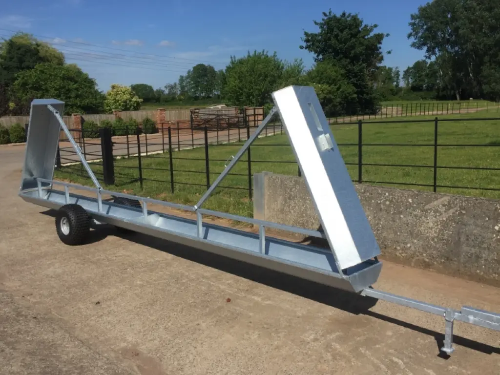 Condon Engineering mobile feed trough, NEW