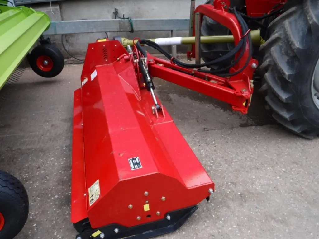 Ingemars 3 point linkage flail topper,