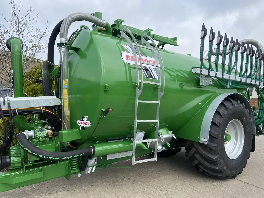 Redrock 3000 Gallon tanker, NEW