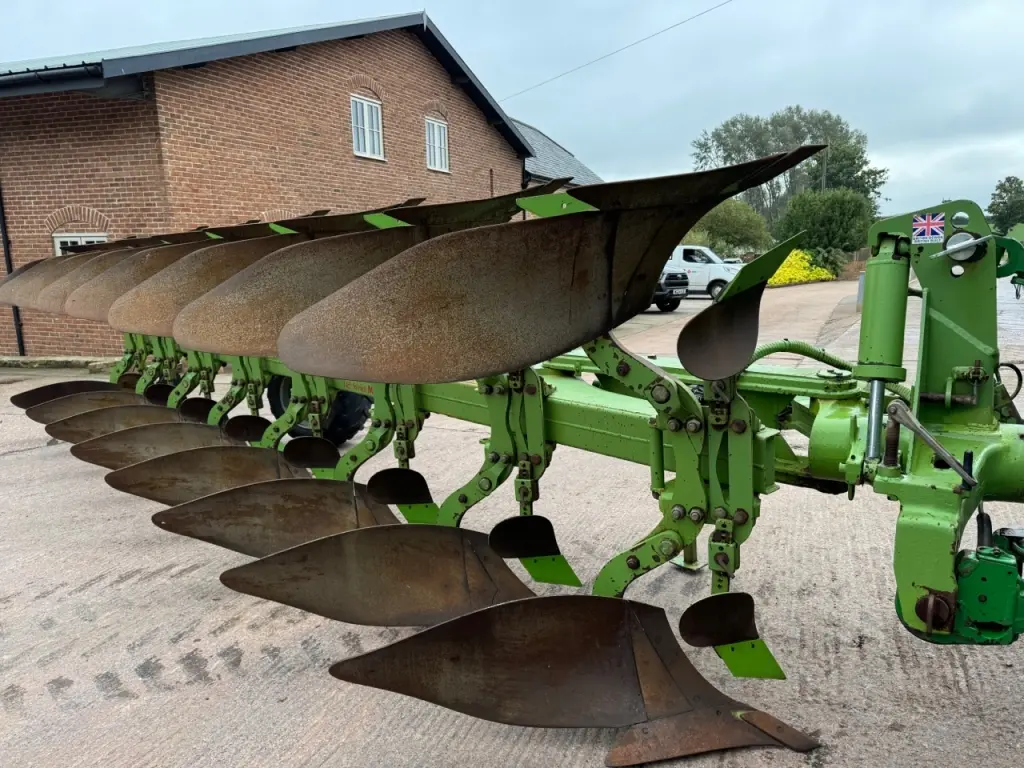 Dowdeswell 145 Series MA 8 furrow reversible plough, 2015