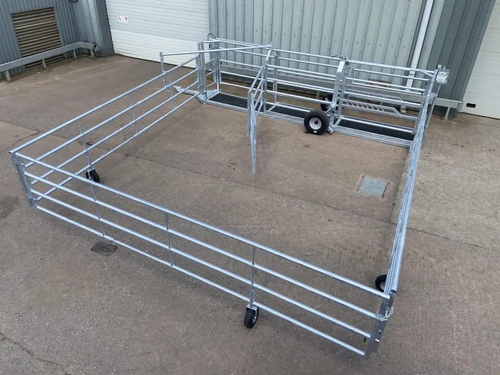 Condon Engineering 20ft mobile race, NEW