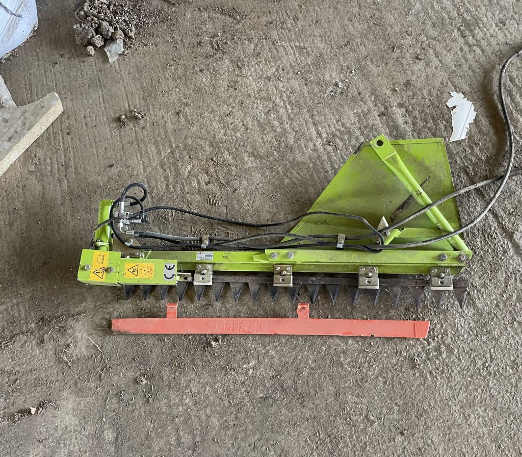 Claas LH side knife