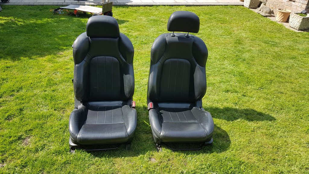 Hyundai front leather seats