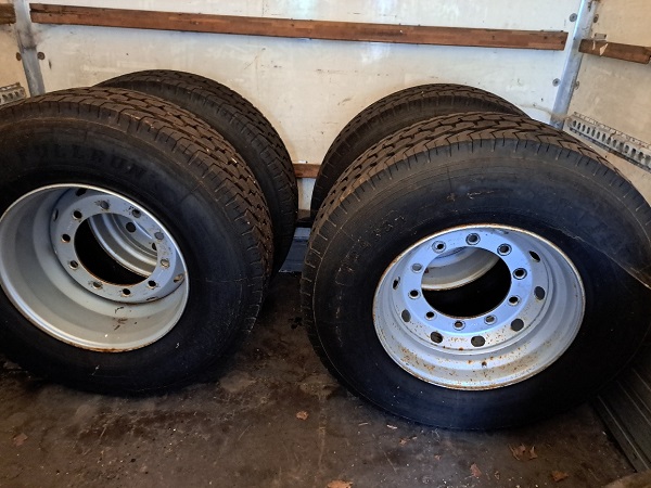 385/65 R22.5 on 10 stud rims