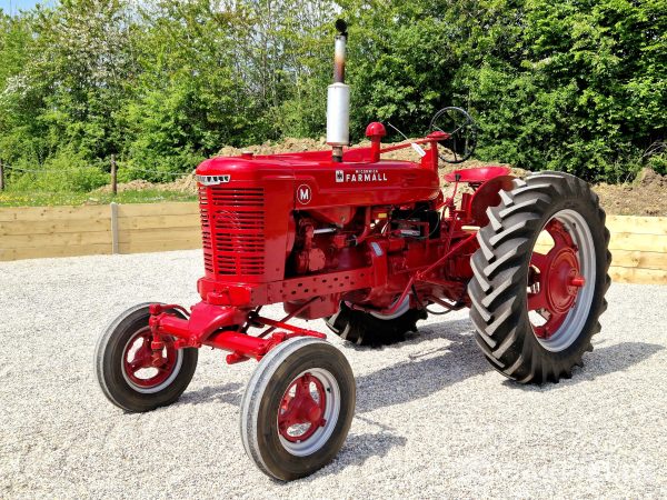 1951 IH McCormick Farmall Model M Tractor