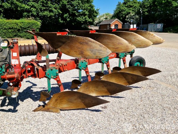 Kverneland LD85-160 4 furrow plough