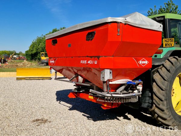 2010 Kuhn Axis 40.1 W fertiliser spreader