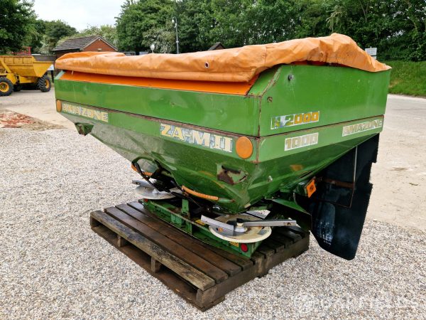 Amazone ZA-M fertiliser spreader