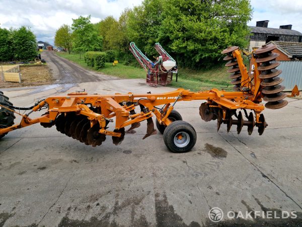 2002 Simba Solo 300 3m primary cultivator