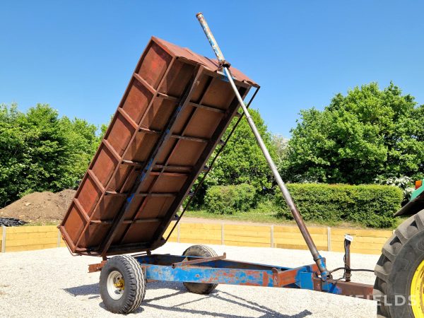 Sweeting single axle tipping trailer