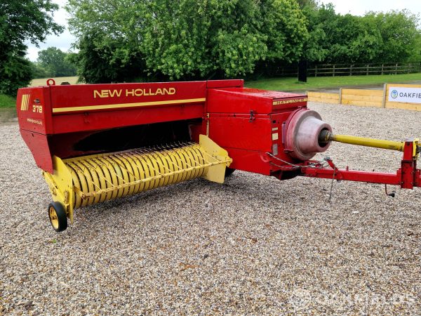 New Holland 378 Hayliner Conventional Baler