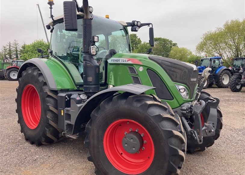 Fendt 724 Tractor