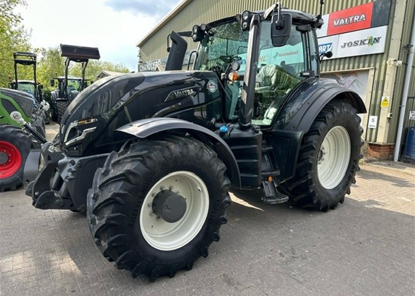 Valtra T175EA Tractor