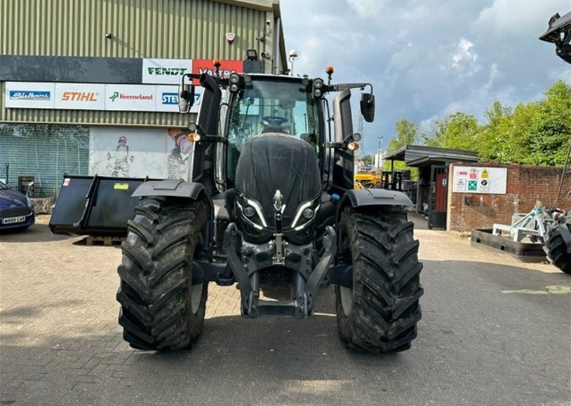 Valtra T175EA Tractor