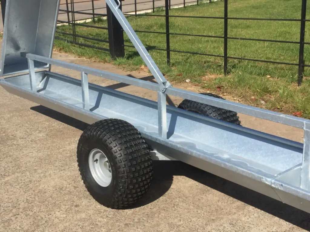 Condon Engineering mobile feed trough, NEW