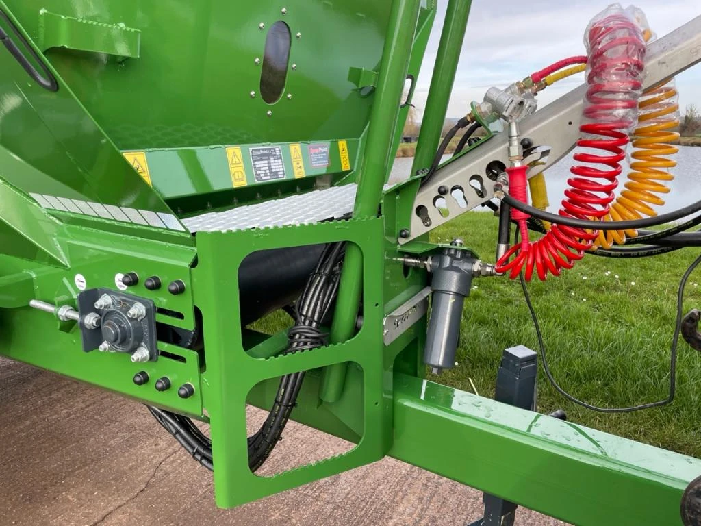 SpreadPoint SP-600 lime spreader, NEW