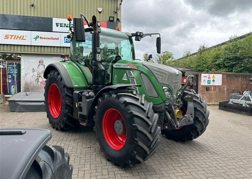 Fendt 724 Tractor
