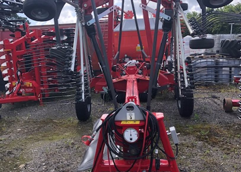 Massey Ferguson RK802 Rake