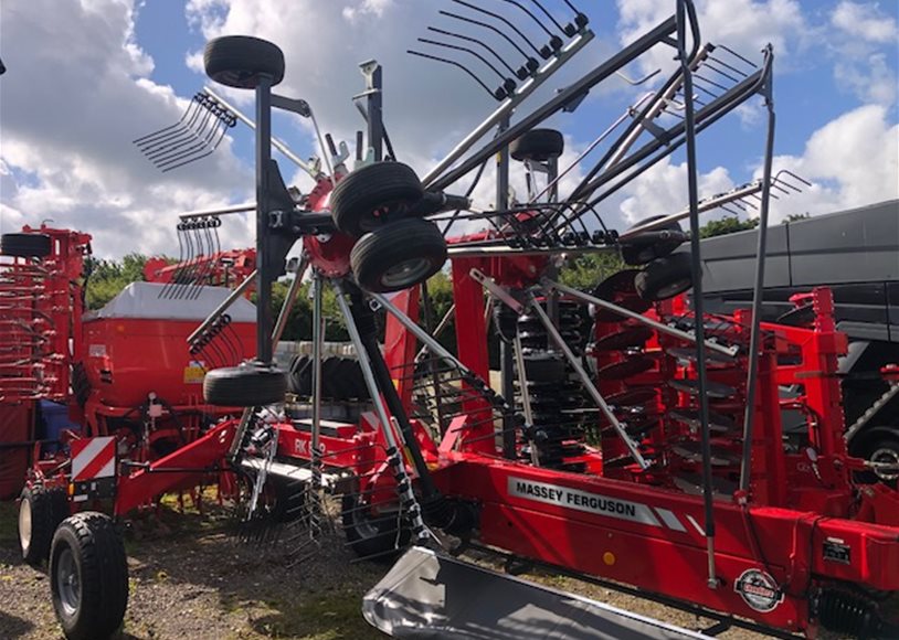 Massey Ferguson RK802 Rake